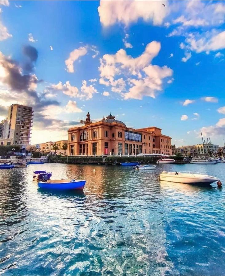 Casa Di Flo Lägenhet Bari Exteriör bild