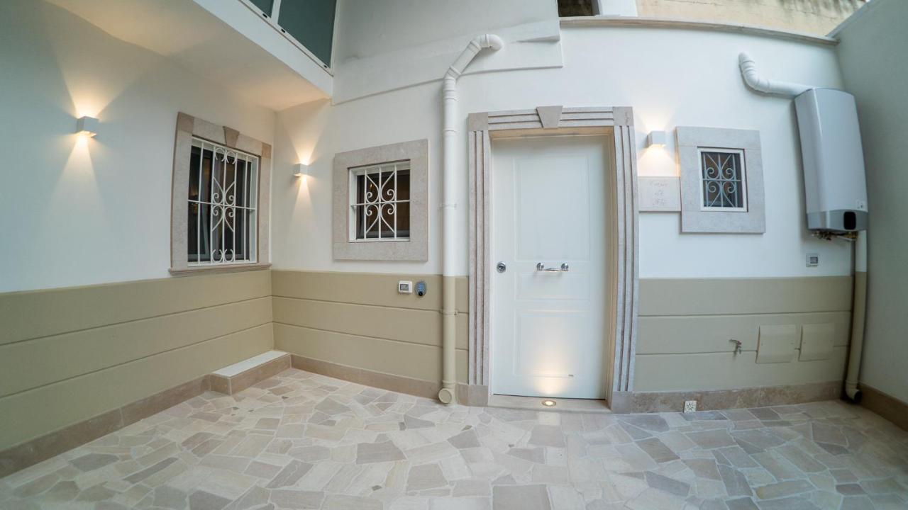 Casa Di Flo Lägenhet Bari Exteriör bild