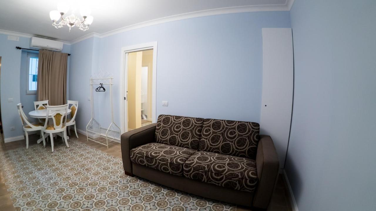 Casa Di Flo Lägenhet Bari Exteriör bild